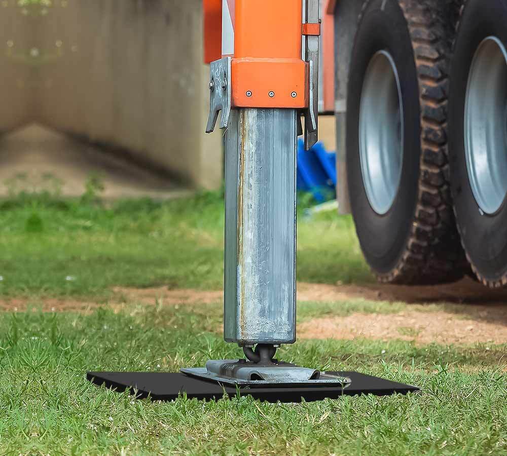 4 Pk Medium Outrigger Pad 18"x18"x1.5" for Crane, Wrecker, Tow Truck, - Black