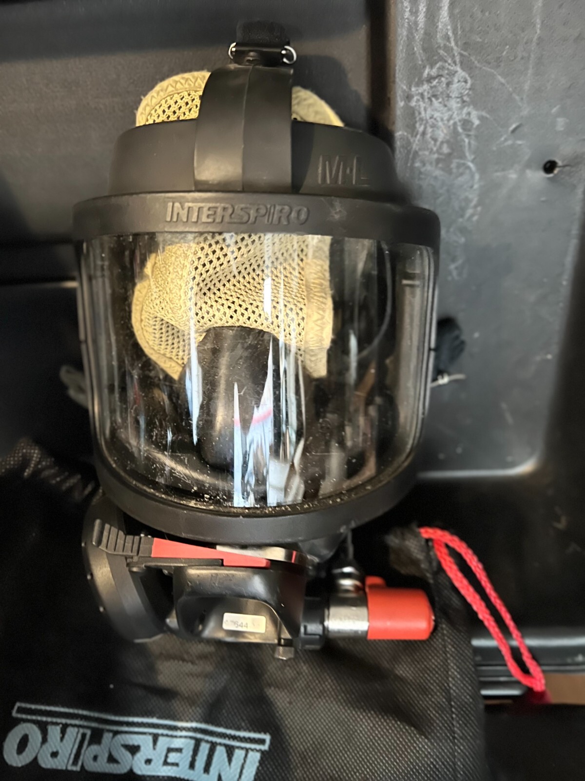 Interspiro CBRN SCBA Set w/ original case [ CYLINDER NOT INCLUDED ]