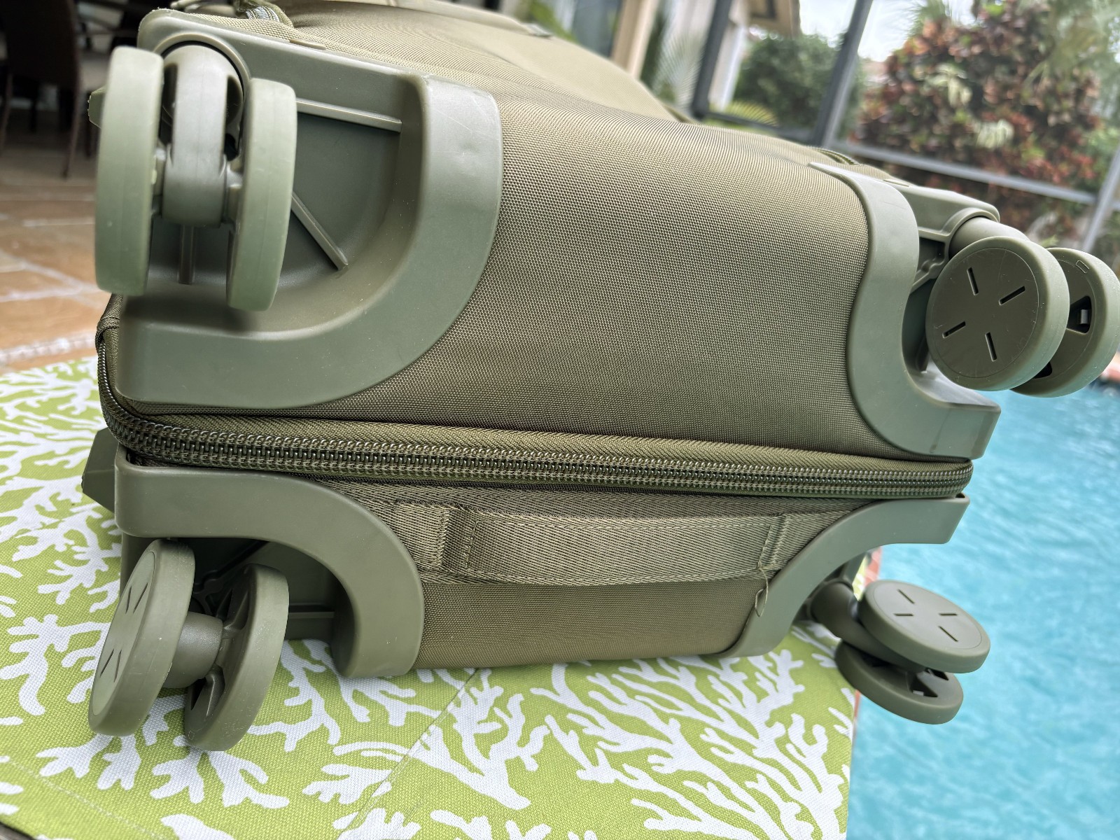 NEW Dagne Dover Seattle Moss Green 20.5" Carry On Rolling Suitcase (MSRP-$595)