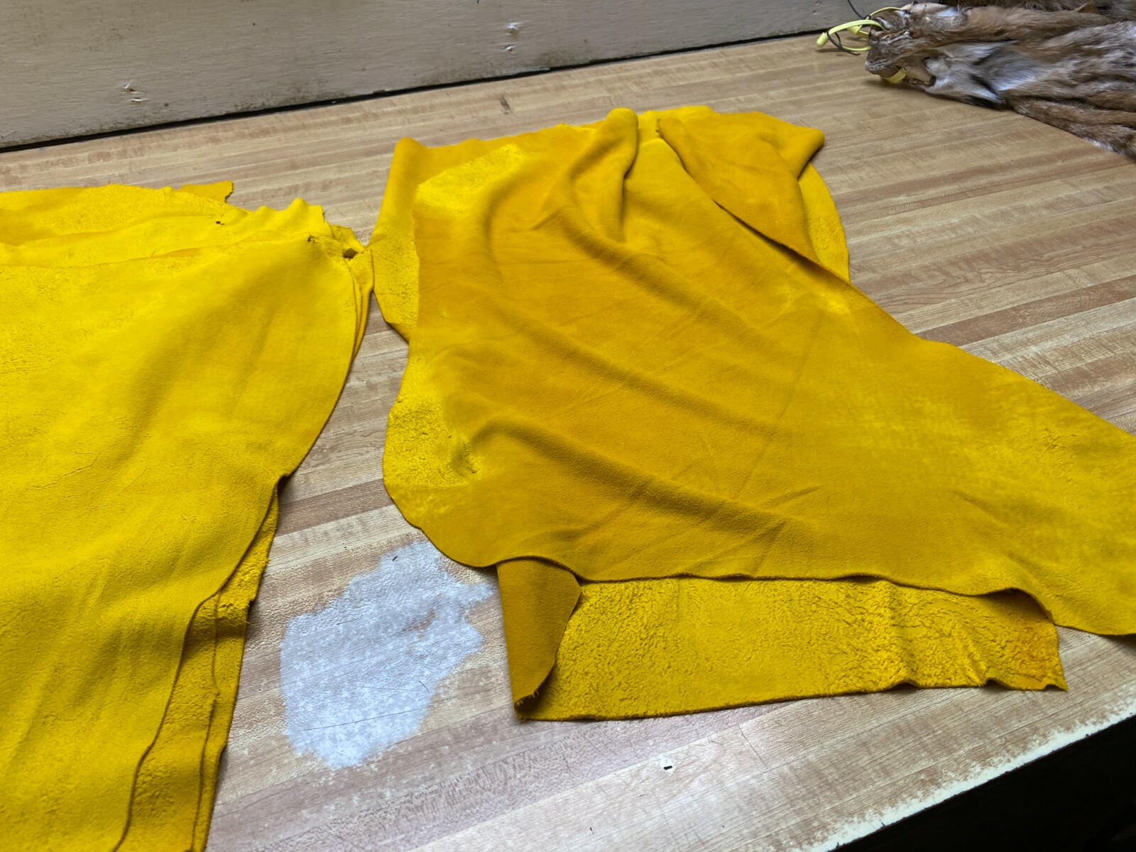 Deer Skin Splits Suede Extra Soft Tan 2 Oz. #0009965