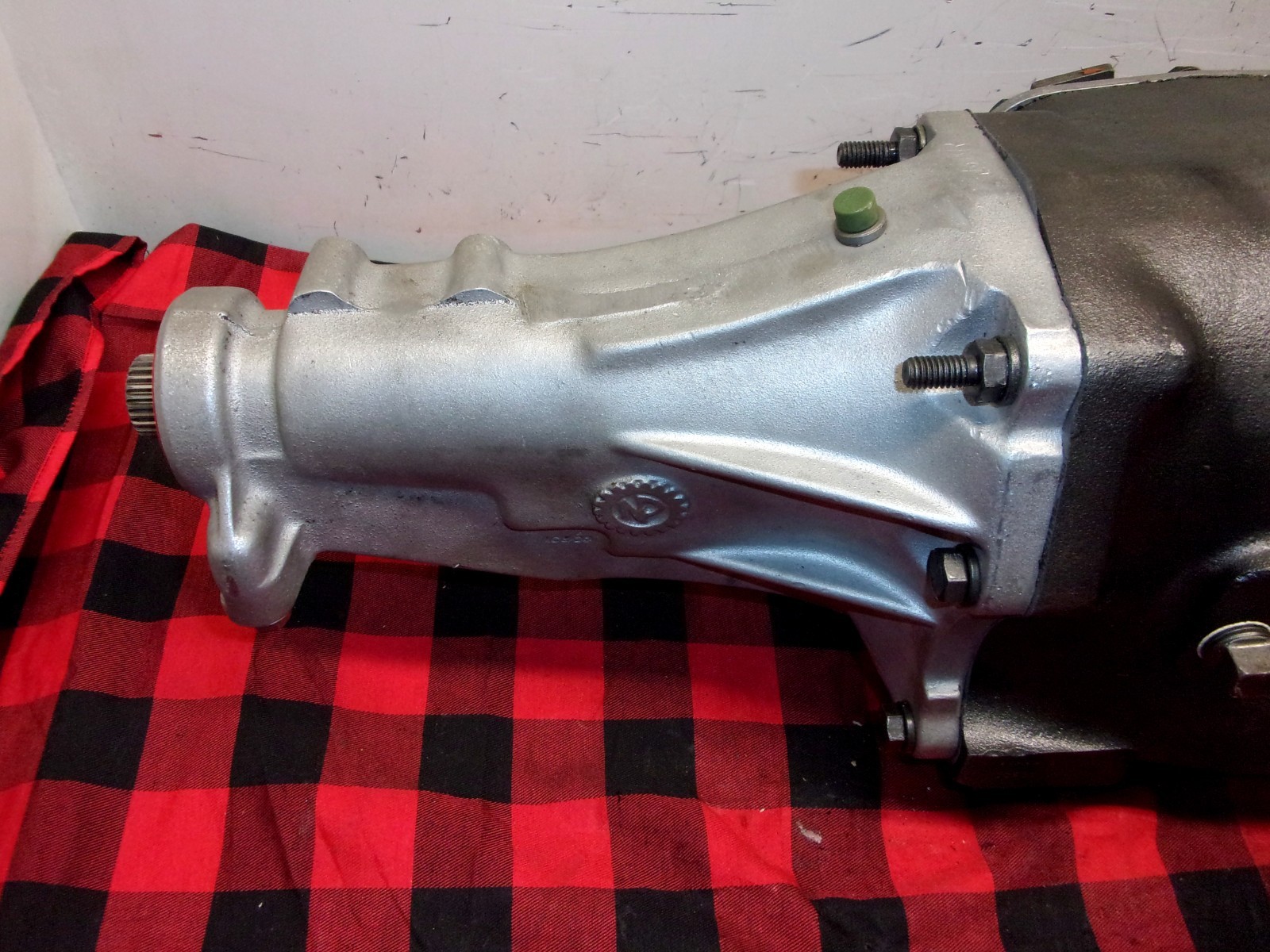 GM 833 MY6 NP440 3 SPEED WITH O/D 3.09 1ST GEAR 2WD TRUCK 10 X 27 SPLINE