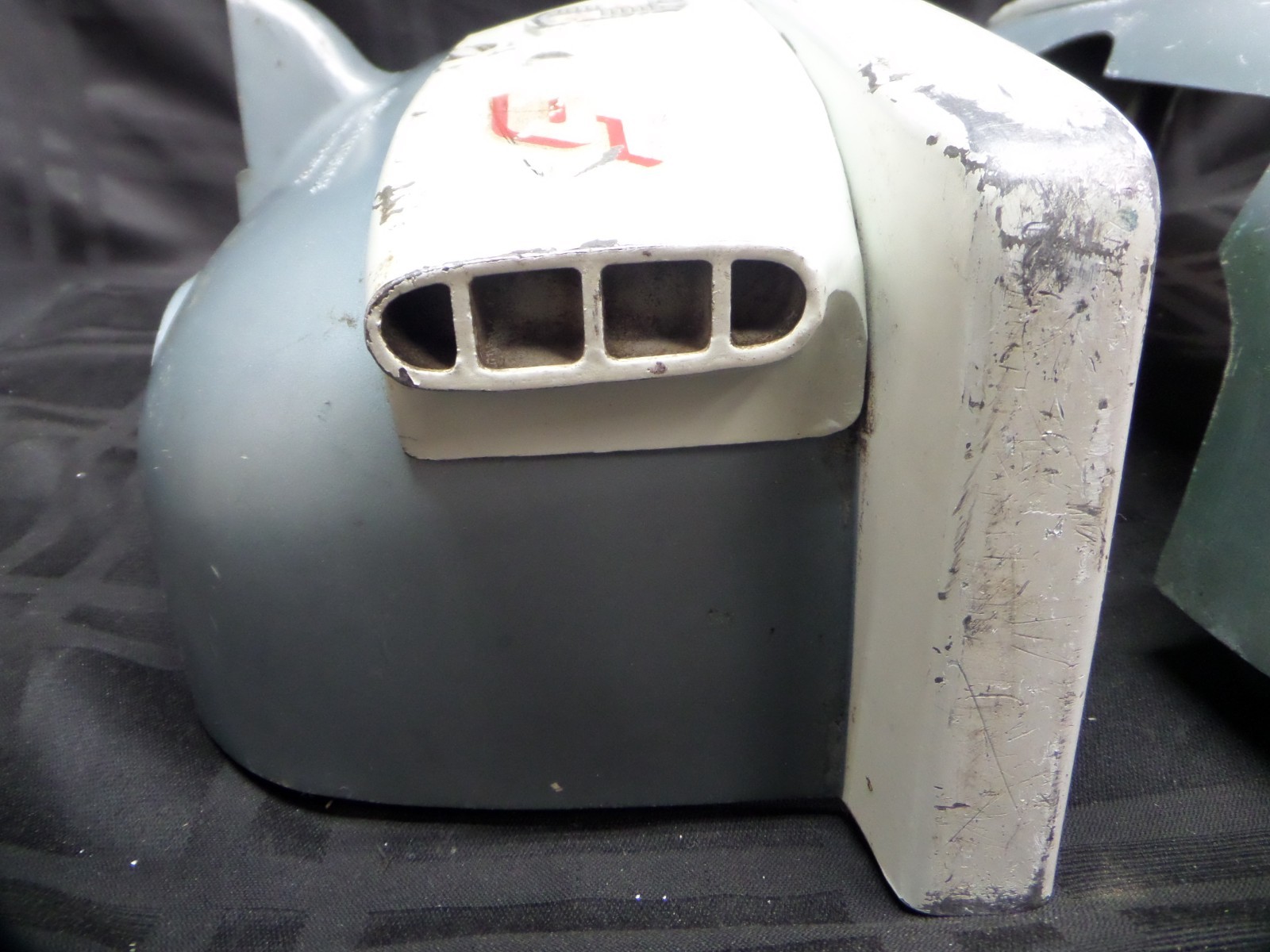 1956 GALE SEA KING GG9002B 5HP LOWER COWLING 552714 552715 COVER OUTBOARD MOTOR