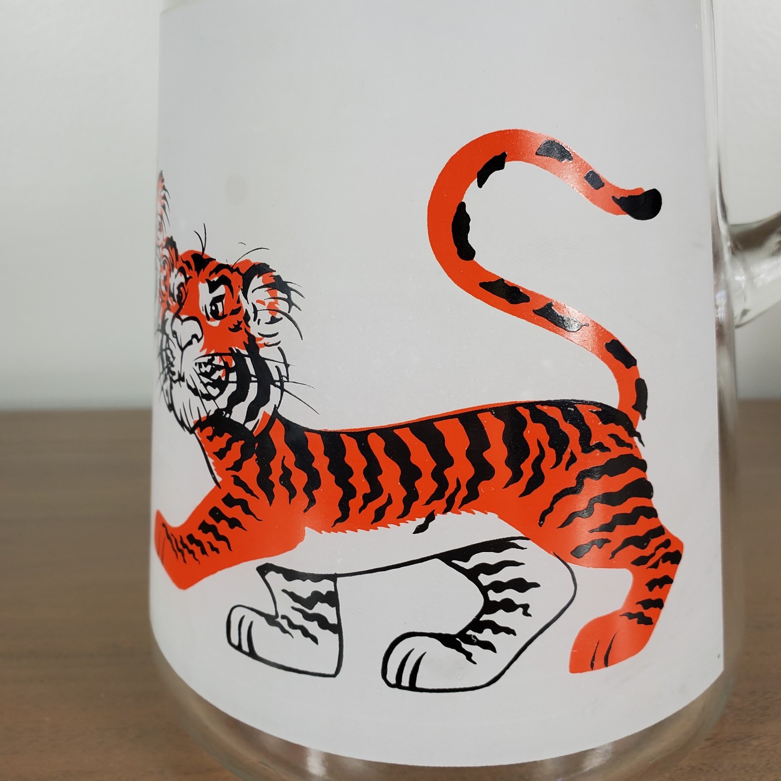 Esso Exxon Gas Tiger in your Tank 4 Glasses Pitcher 2 Cereal Bowls Vintage