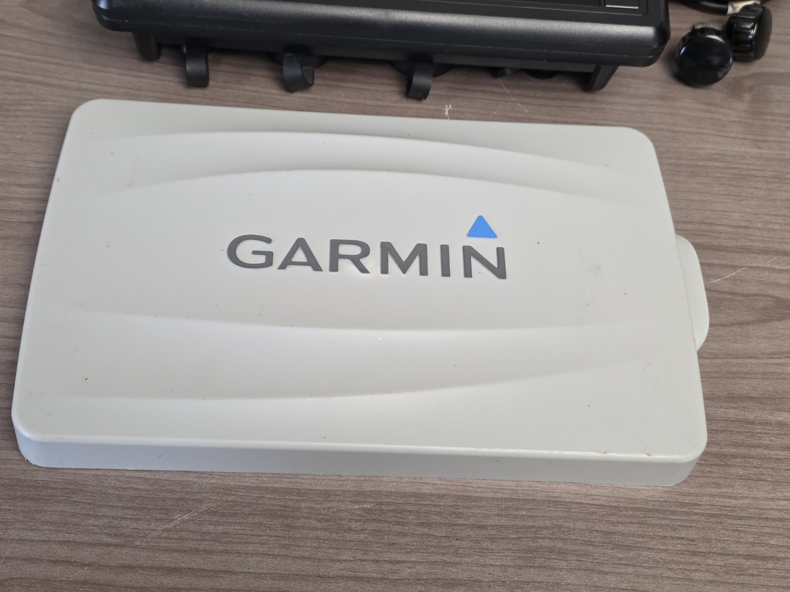 Garmin GPSmap 741XS GPS Chartplotter Multifunction Display W/ Cover & Cable