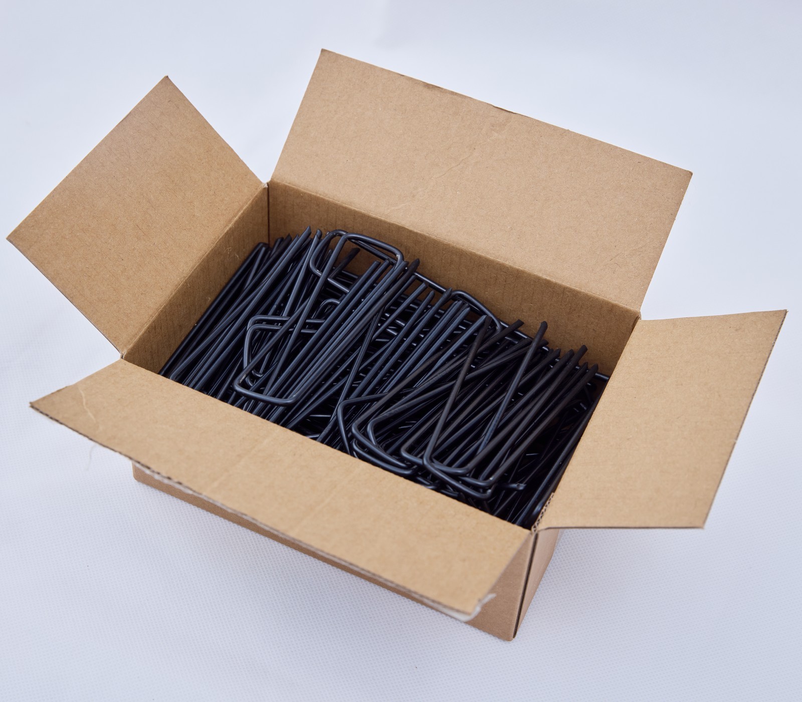 Landscape Staples 4/6/8/10/12 Inches 11 Gauge Galvanize Garden Stakes Fabric SOD