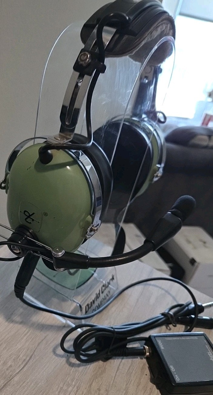 David Clark H10 ANR Aviation Pilot Headset Dual GA Plug Headset w/ New Mic Cover