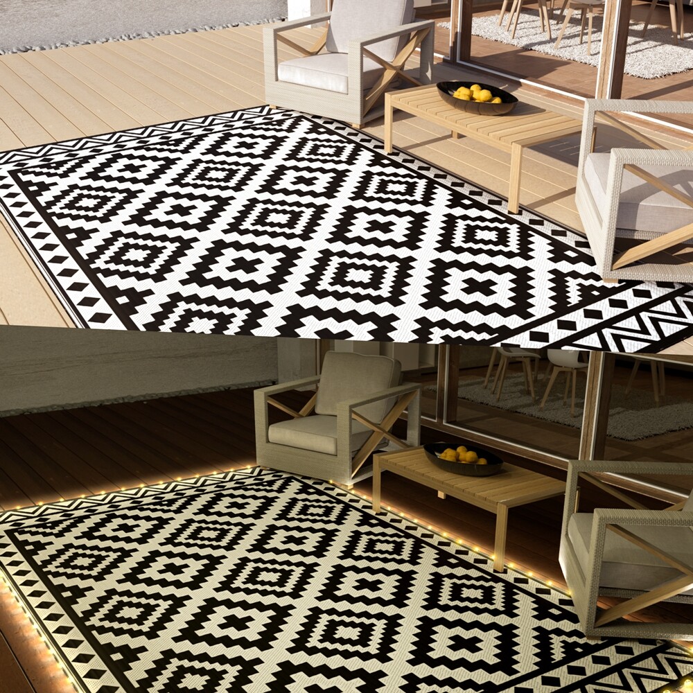 HAUSHOF 5'X8' Outdoor Rug Waterproof with LED Strip Light Black&White for Porch