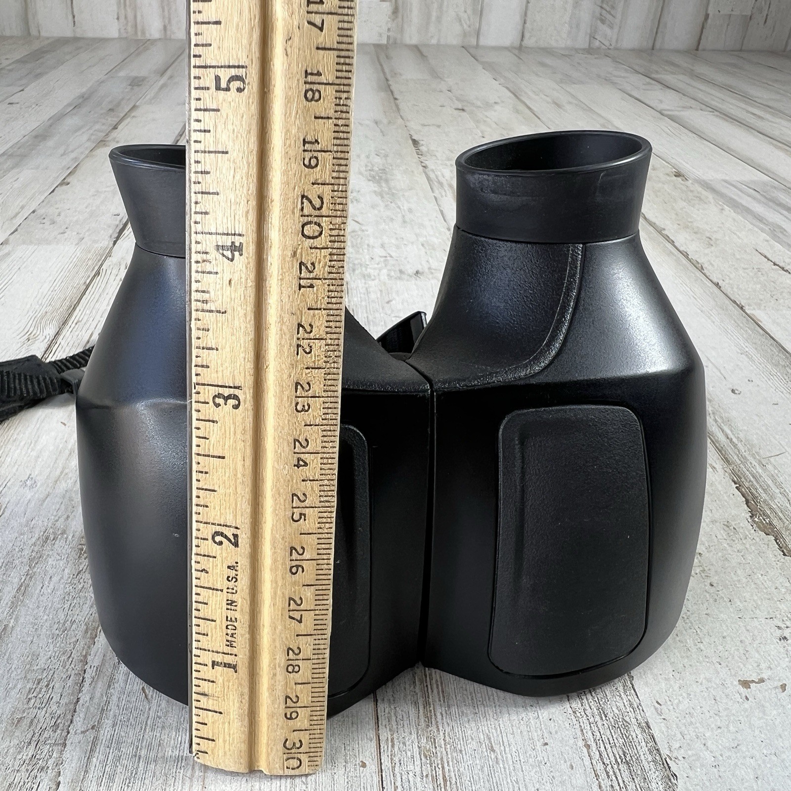 Bushnell Xtra-Wide 4x30 Spectator Sport Binoculars 900' Field of View