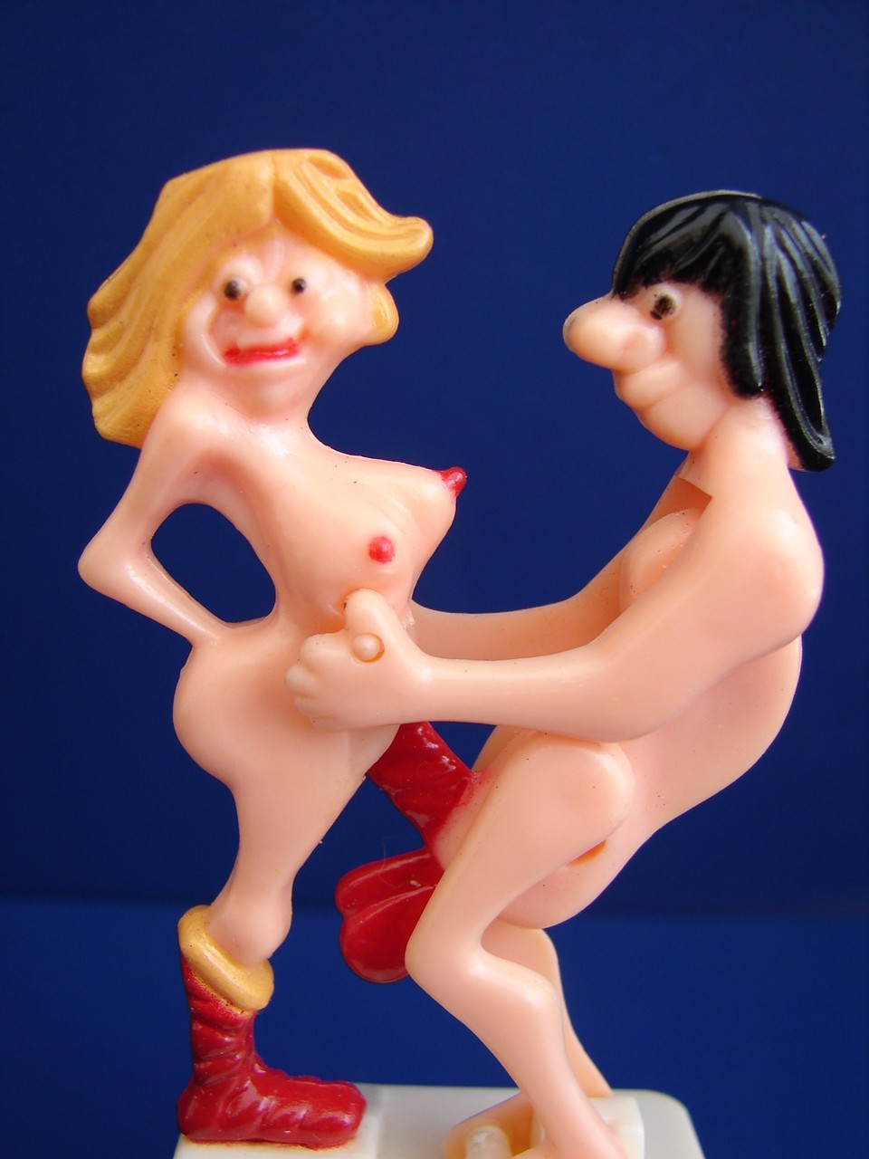 Vintage 1999 Adult Novelty Wind Up Action FUN LOVING COUPLE Toy Pipeline Product