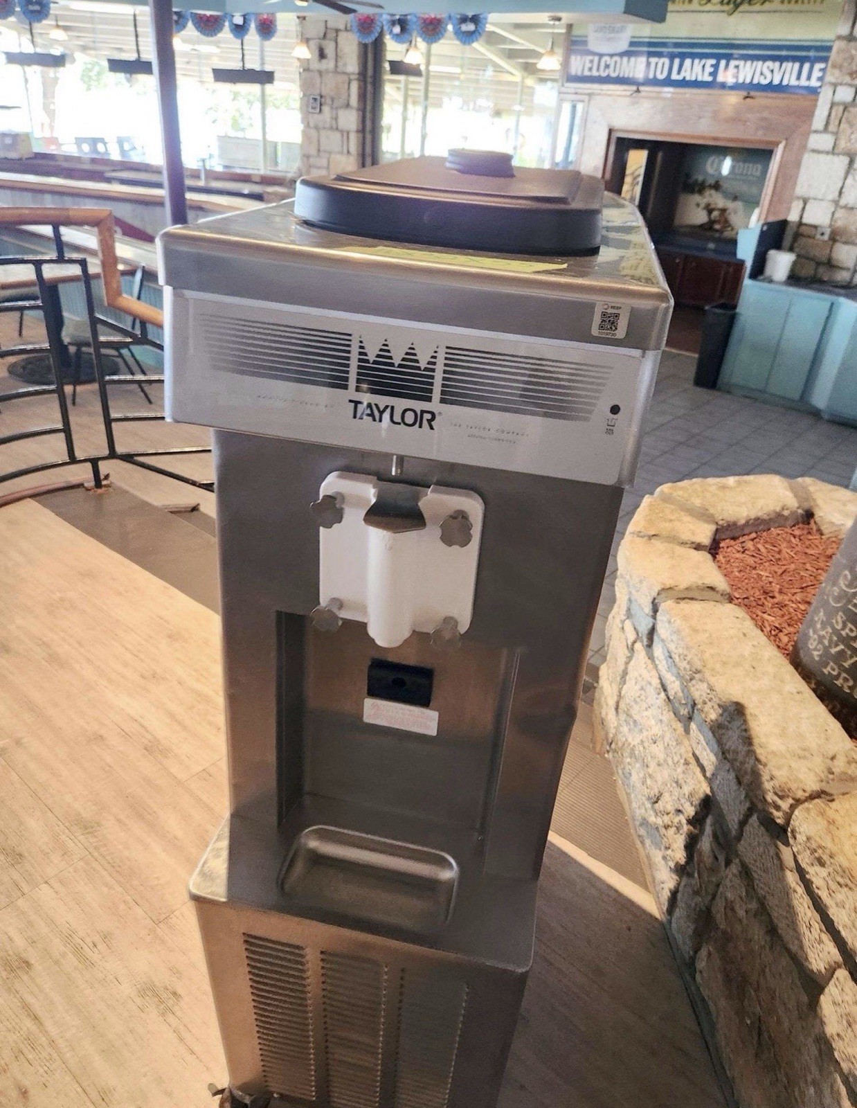 Taylor 358-33 Thick Shake Freezer, One Flavor, Air Cooled, Gravity Fed, 3 Phase