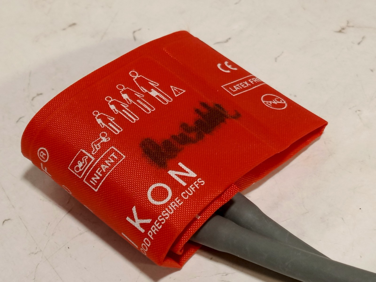 Lot of 40+ BP cuffs & hoses GE Critikon/Welch Allyn 2205 107365 088845 NIBP 12ft