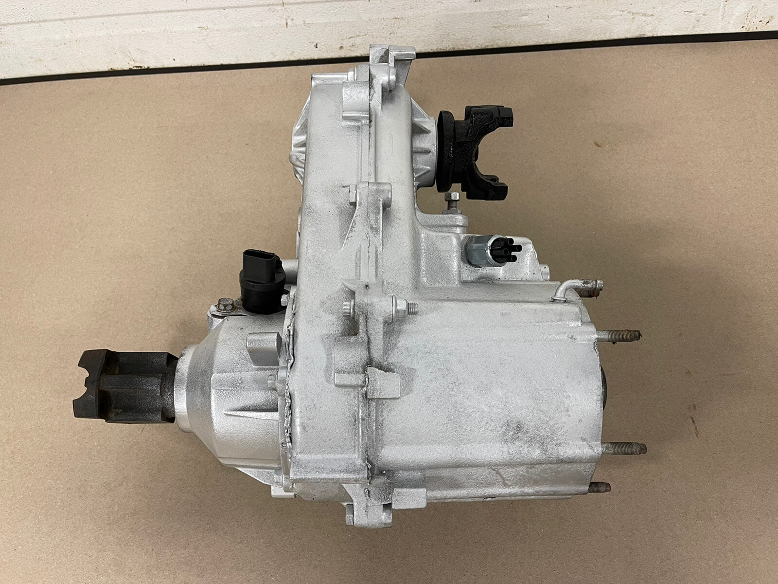 JEEP Wrangler YJ 1989-1995 NP231 Transfer Case 23 Spline SLIP YOKE AX-15 REBUILT