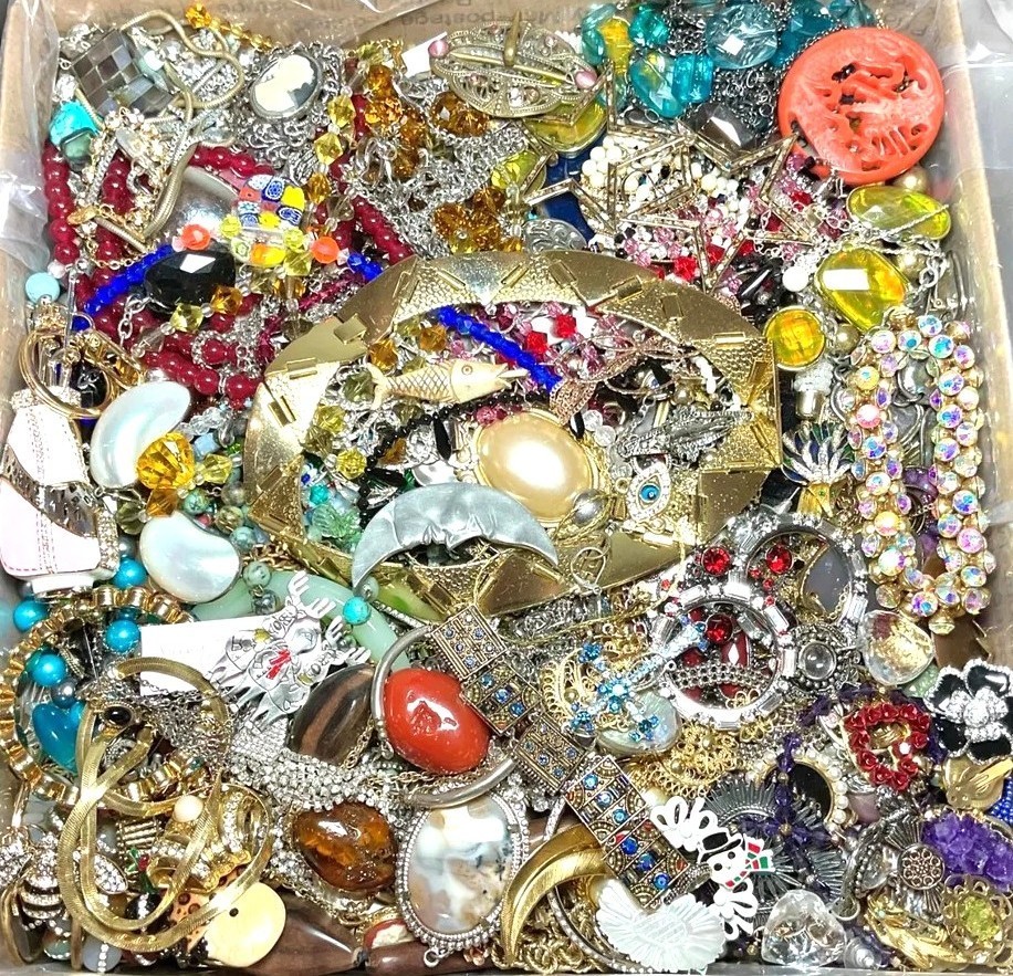 Over 3 Pounds Unsearched Lot Jewelry Old Vintage & Modern Wear & Junk Mixed In