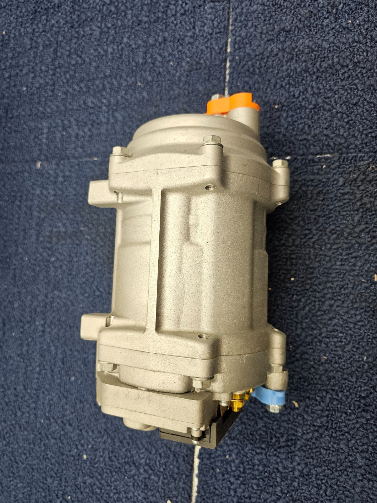 Replacement A/C Compressor 20CC12V600W Universal Electric 2405345289