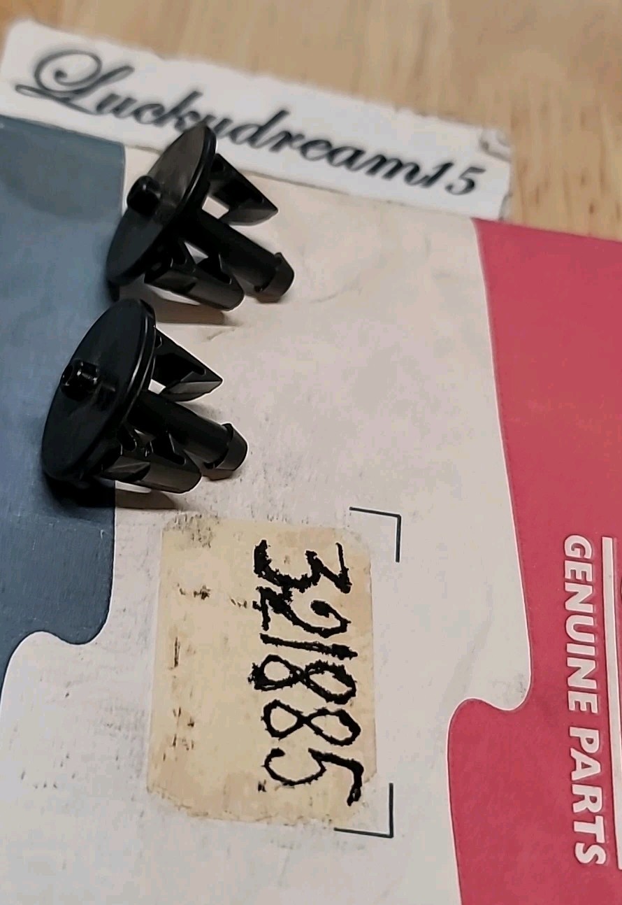 (LOT OF 2) NOS OMC Johnson Evinrude Lower Motor Water Cover Nipple 321885