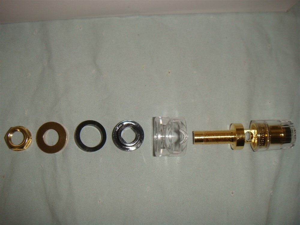 4 QTY WBT 0735R/B TOPLINE FULLY INSULATED AUDIOPHILE BINDING POSTS RED/BLACK