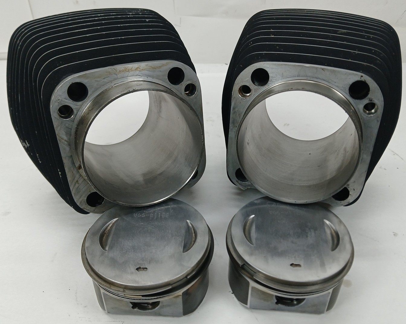 Harley-Davidson 2002 Road King Stage II Cylinder Barrels & Pistons 88 to 95