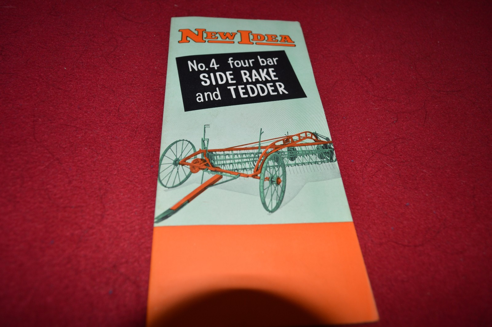 New Idea No. 4 Side Rake & Tedder Dealer's Brochure DCPA5