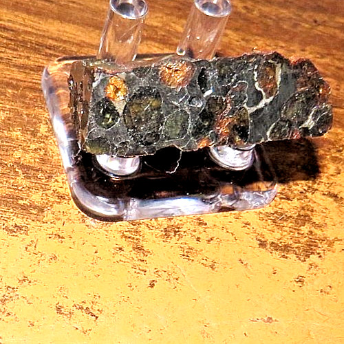 29 gm SERICHO pallasite Meteorite end piece f/ Kenya stand olivine