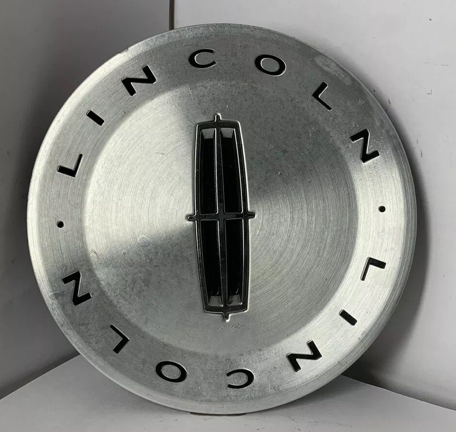 06 07 08 09 10 11 Lincoln MKT MKX MKZ Town Car OEM Center Cap P/N 8W13-1A096-AA
