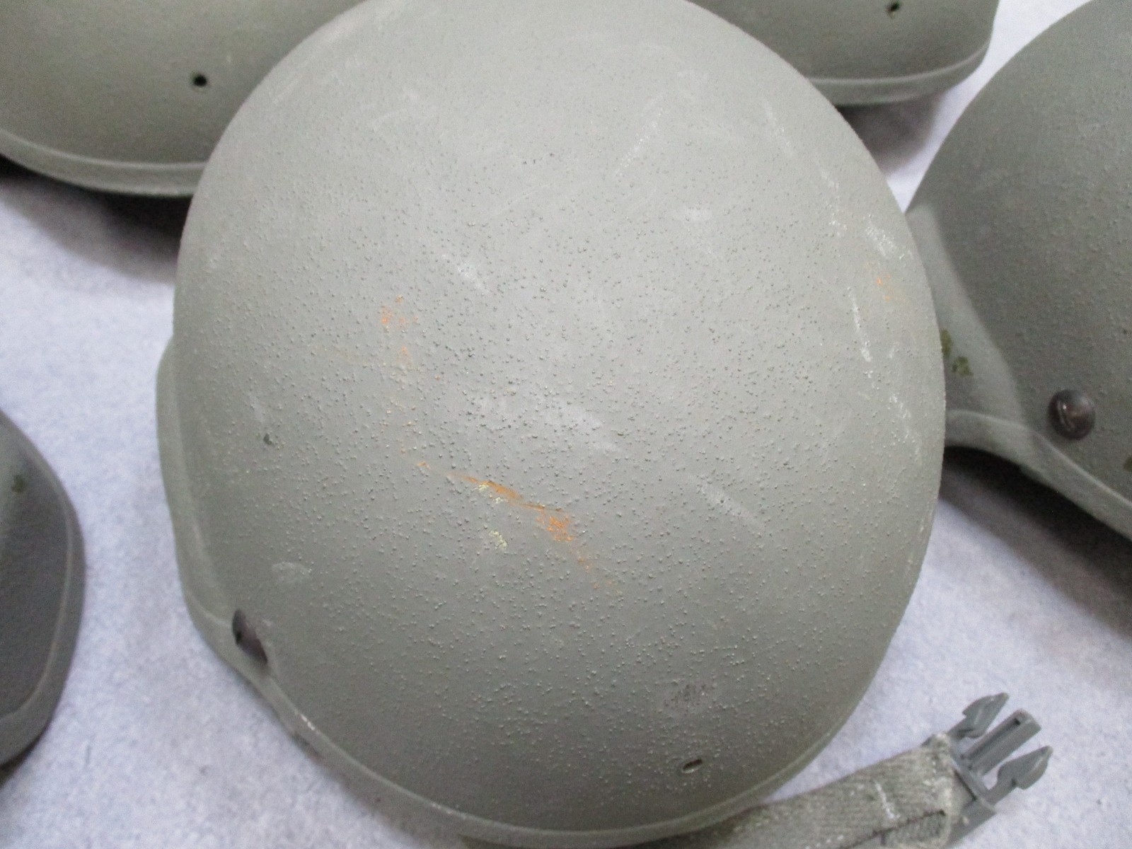 ACH Advanced Combat Helmet Size Medium Foliage Green w/ Pads Chinstrap Ballistic