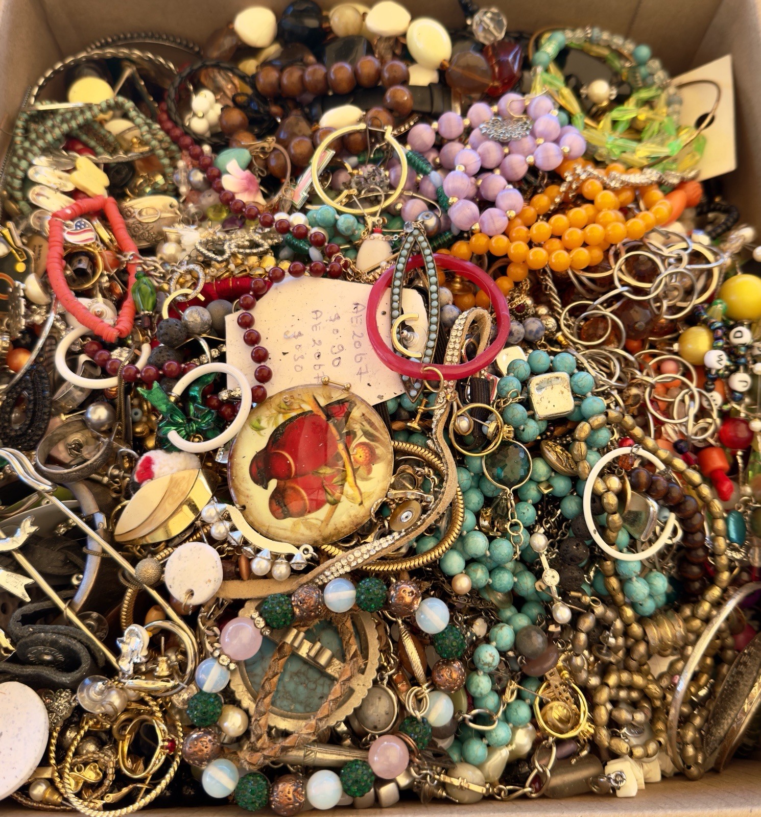 MIXED JEWELRY LOT CRAFT REPAIR, RESELL, REPURPOSE, VINTAGE TO NOW! 20 POUNDS