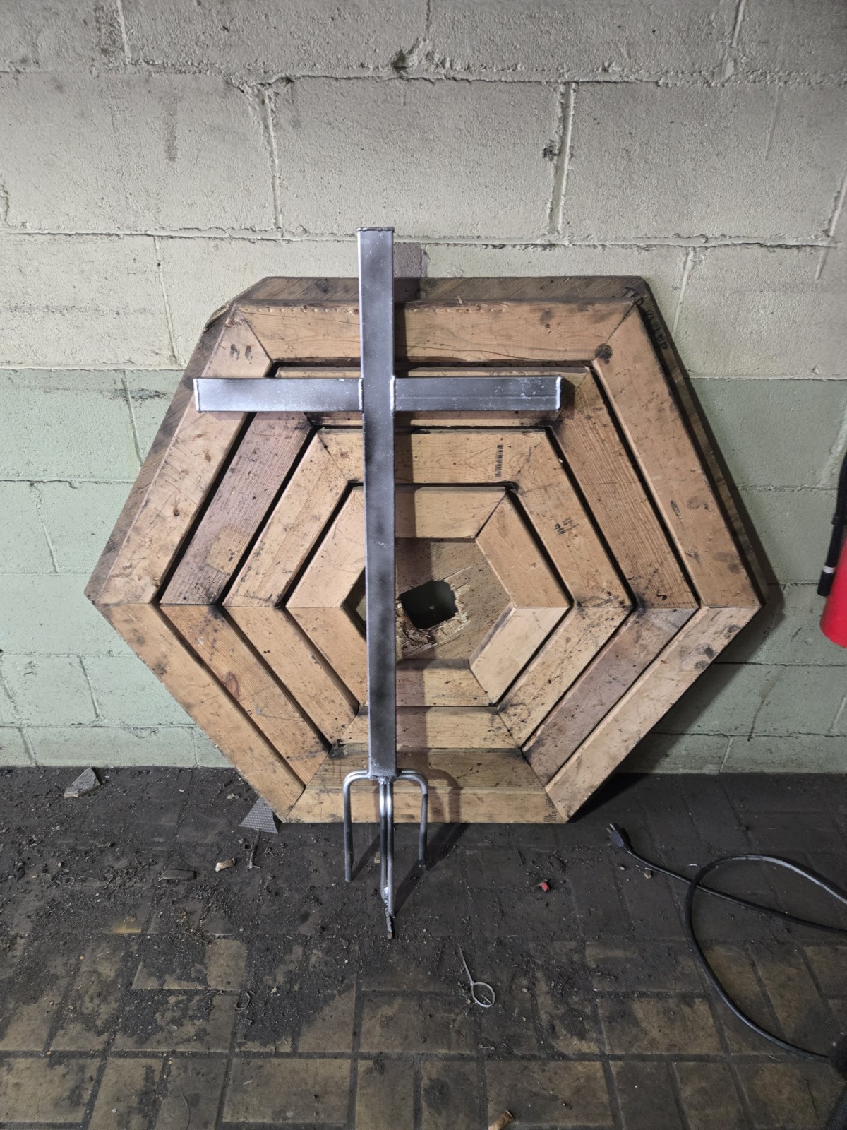 Metal Garden/ Yard Cross New