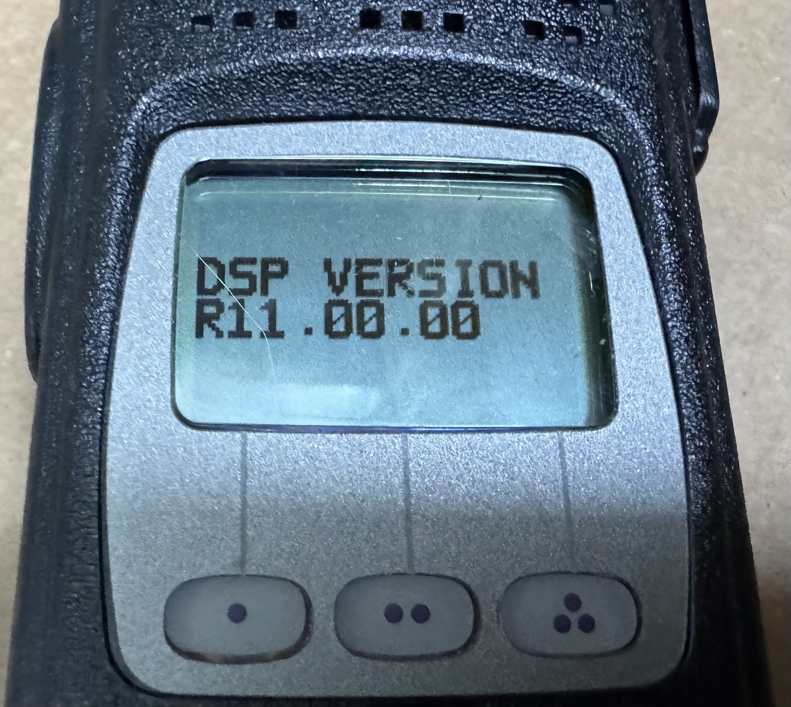 Motorola XTS5000R III VHF 136-174MHz P25 Radio AES-256 KEG3 H18KEH9PW7AN *NEW*