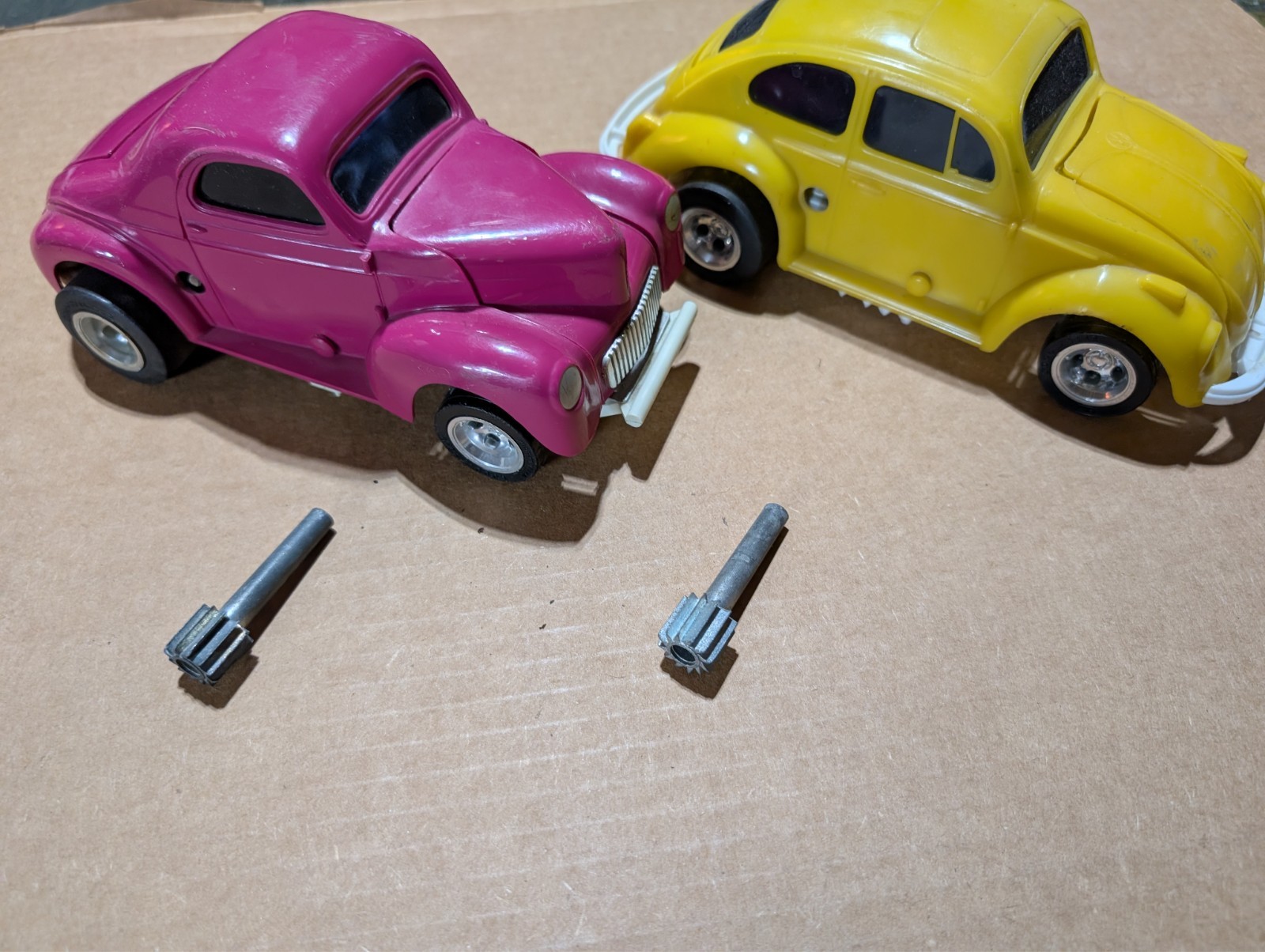 70's Aurora "Imposters" VW & Willy's Wind Up Cars