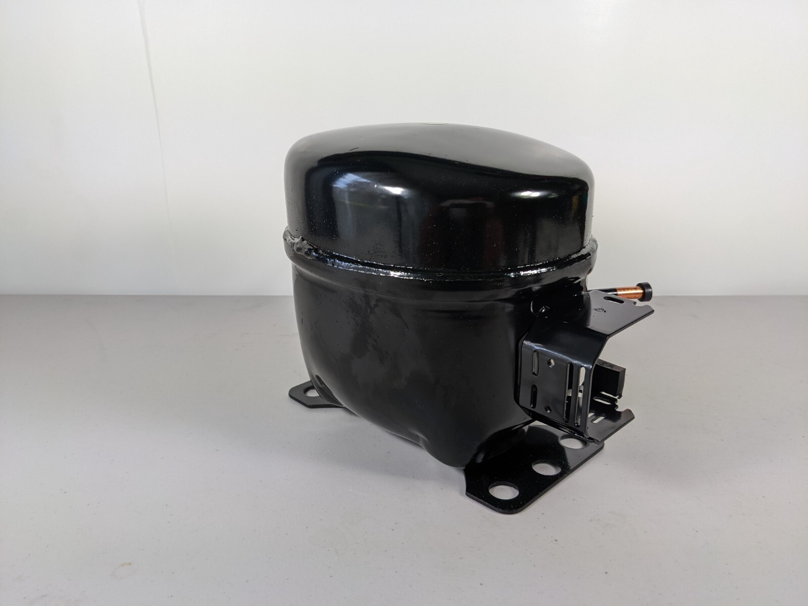 Sikelan GQR12TD Refrigeration Compressor 1/3HP 4521BTU 110-120V R134a HBP