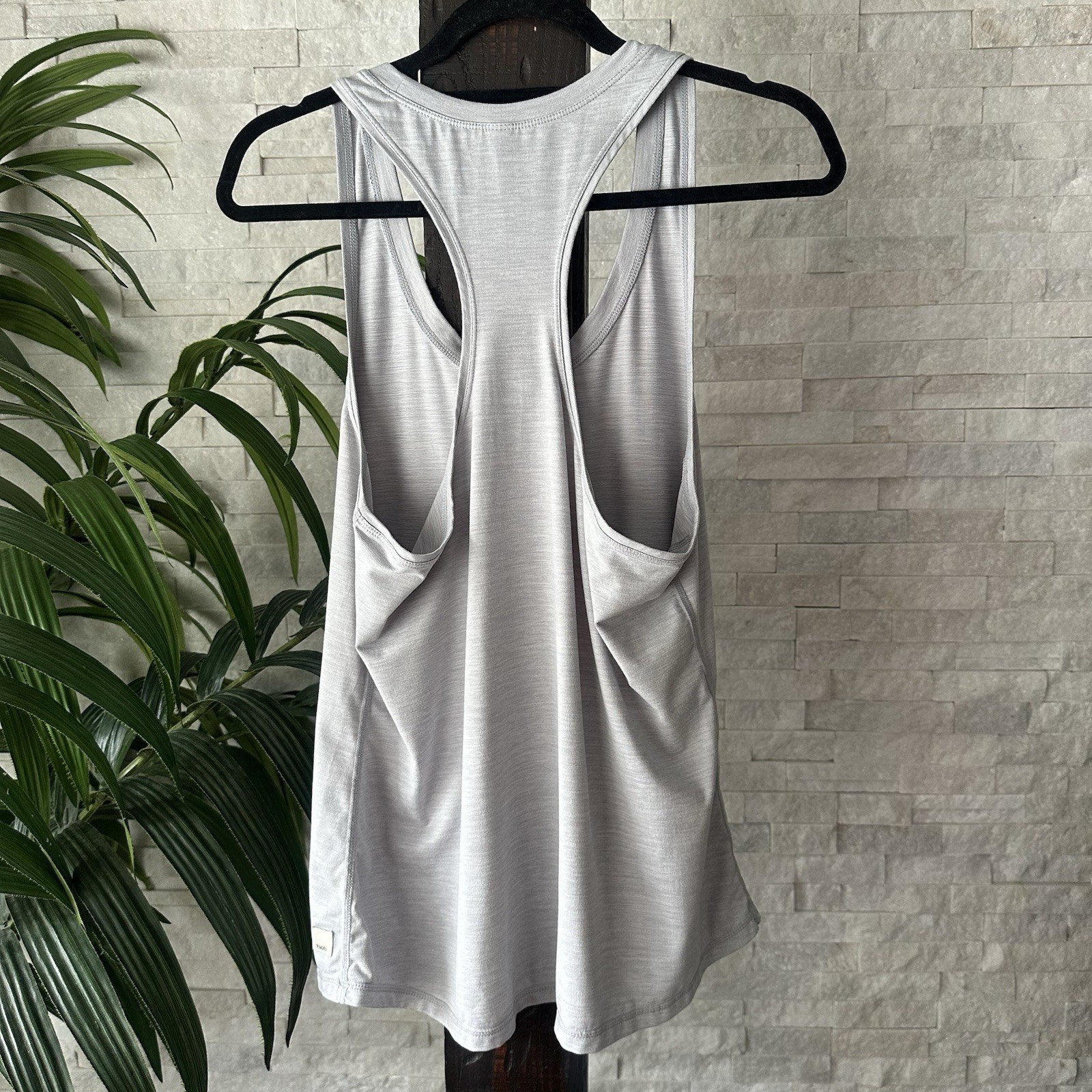 VUORI Titanium Grey Athletic Lux Performance Racerback Size Large