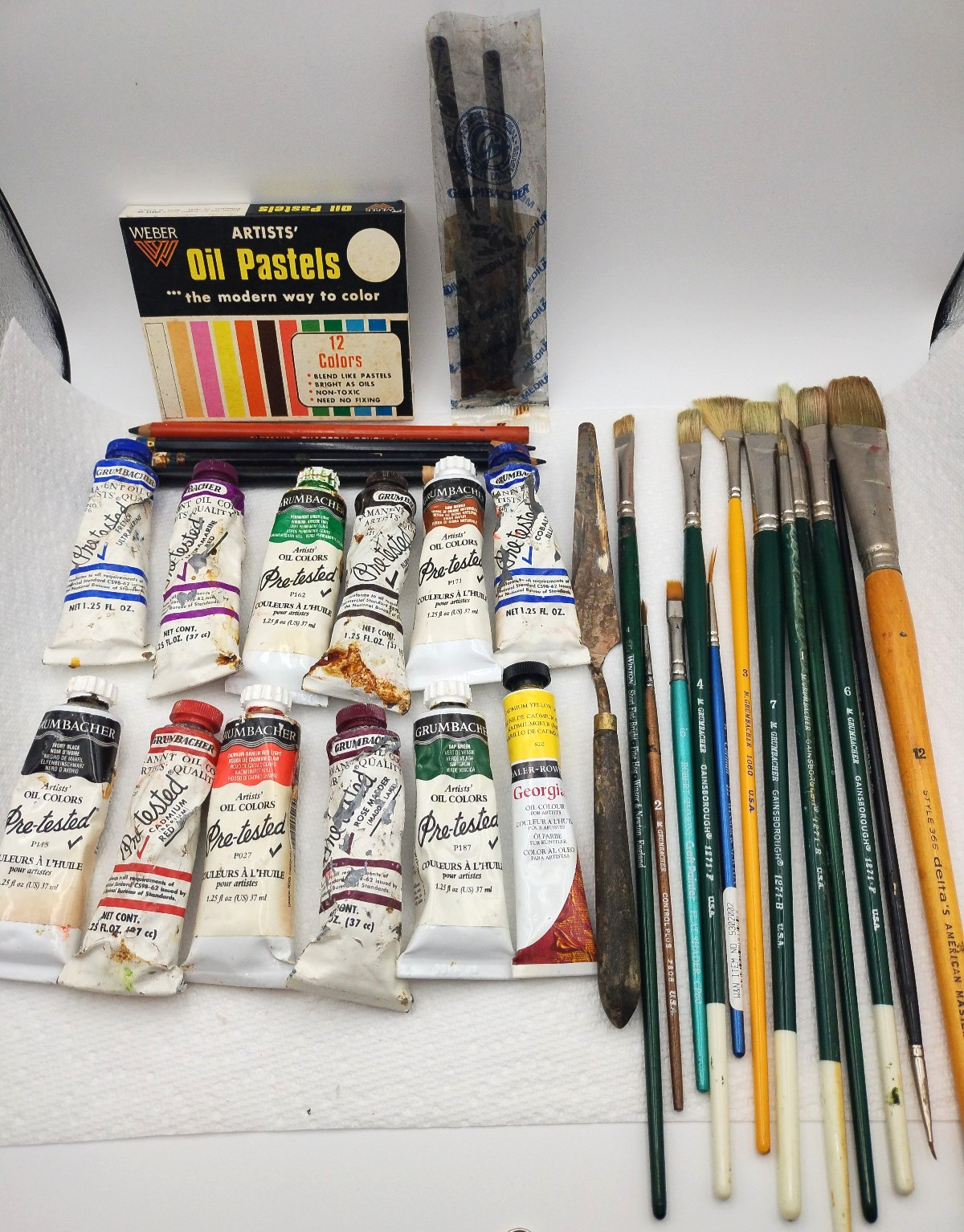 Paint & Brush Artist Lot Oil Grumbacher Pastels Charcoal Winton Fine Hog Vintage