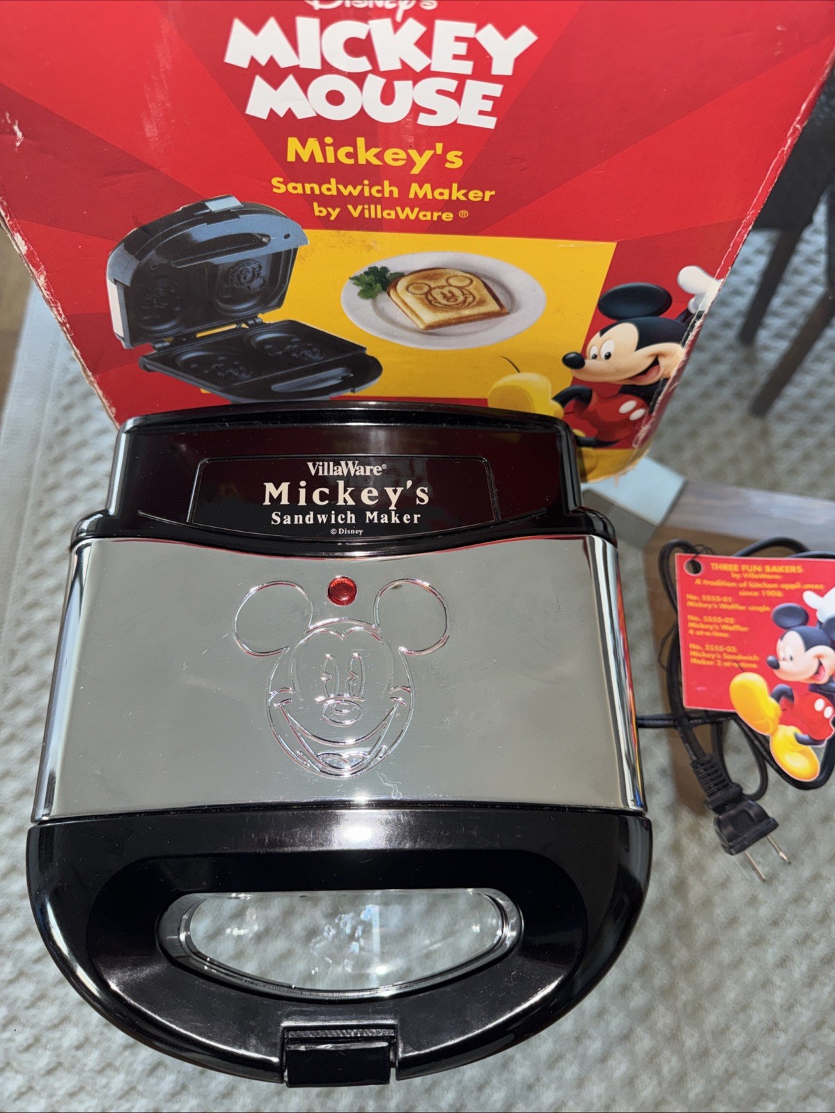 Vintage Disney Mickey Mouse Sandwich Maker by VillaWare 5555-03 (Used Once)