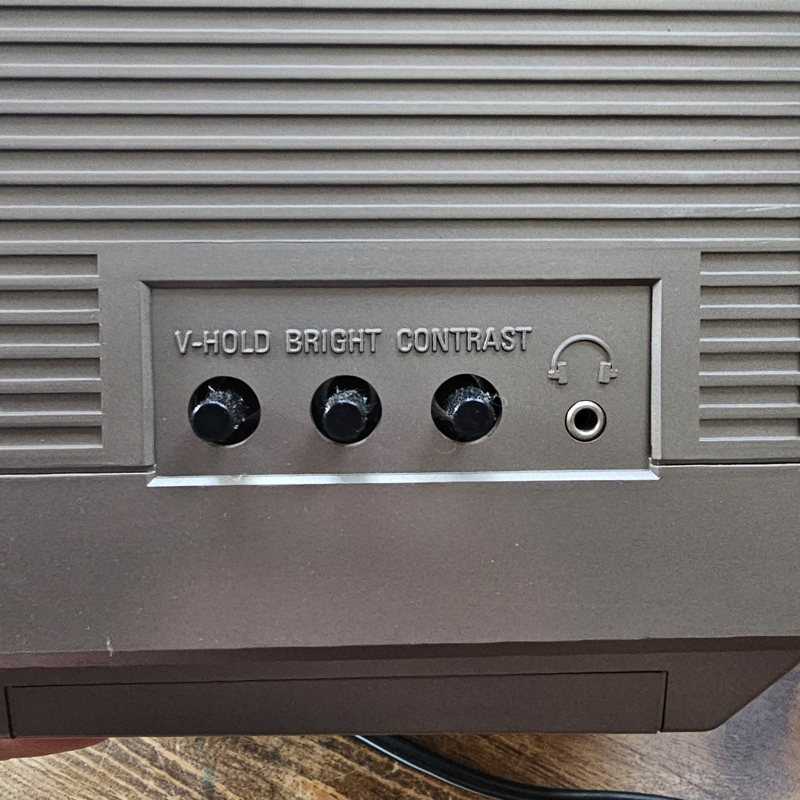 Spacemaker Kitchen Companion GE TV/Radio 5” B&W FM/AM 7-7150 Original Box Clean