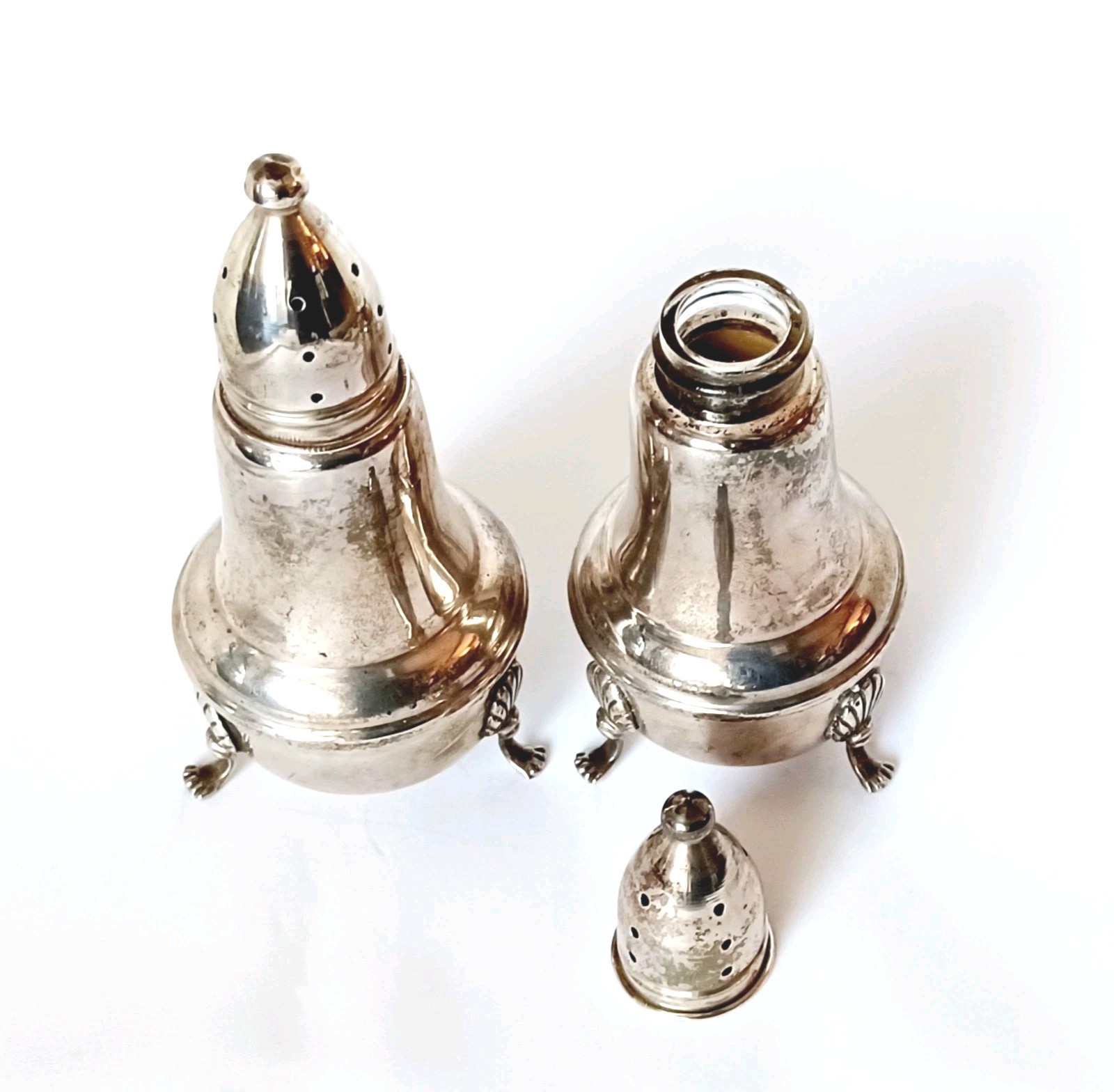 ELEGANT Antique STERLING Silver ▪︎ SALT & PEPPER SHAKERS ▪︎ CLAW FEET ▪︎ 4-1/4"