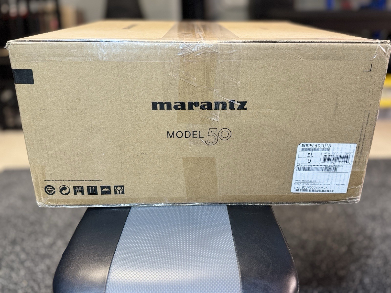 Marantz Model 50 Stereo Integrated Amplifier - Black - Excellent Condition!!