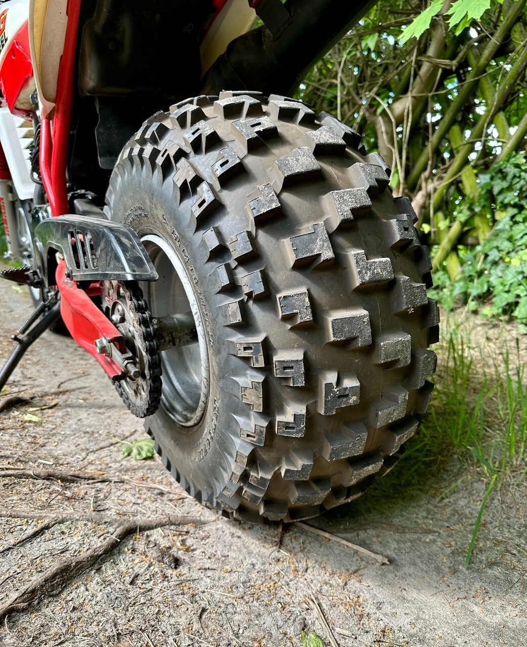 REBELL KT647M (23x11-9) - Yamaha BW 350 and BW 200 Rear Tire