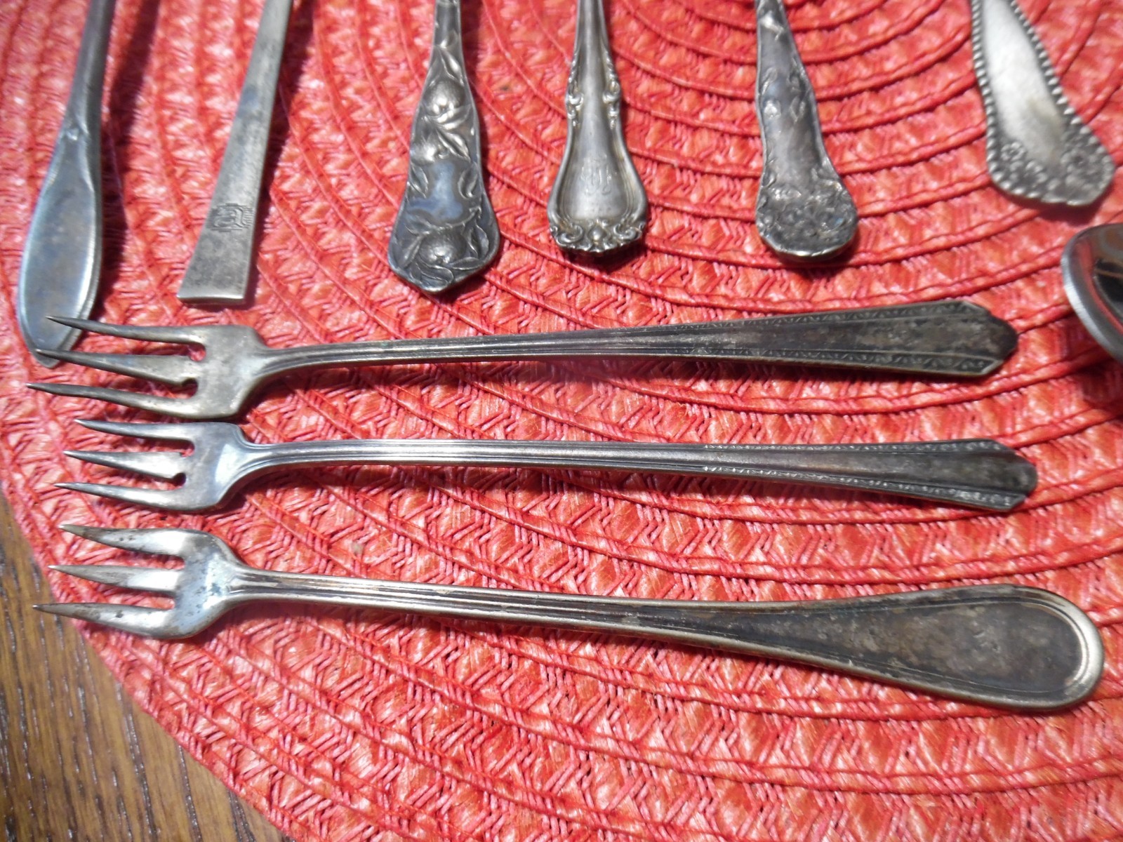 Misc Bulk Lot Of 25 Unmatching Silverware Silverplate/Other Arts and Crafts