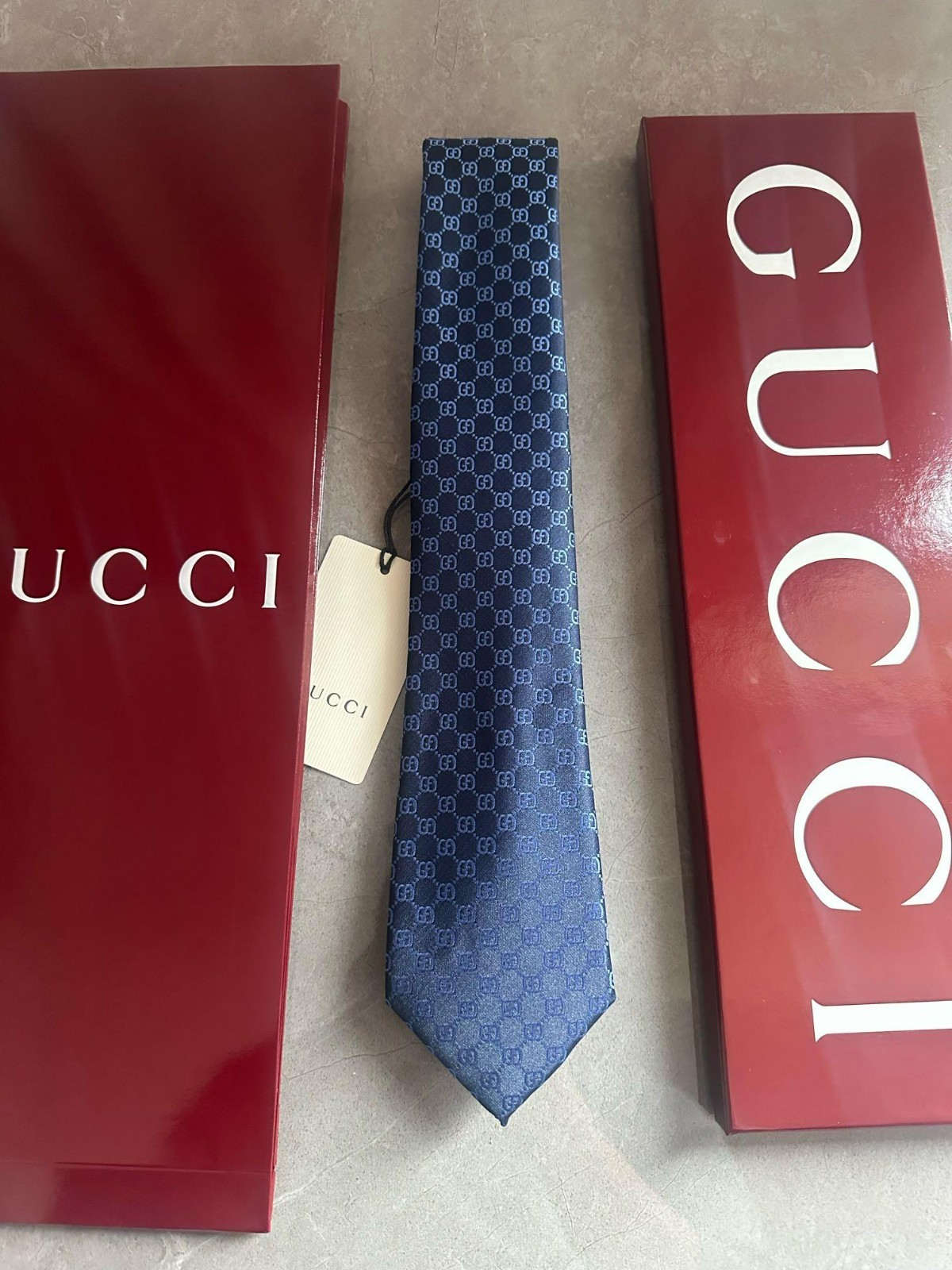 Gucci Tie Mens 100% Silk Blue GG interlocking pattern logo Full Packaging