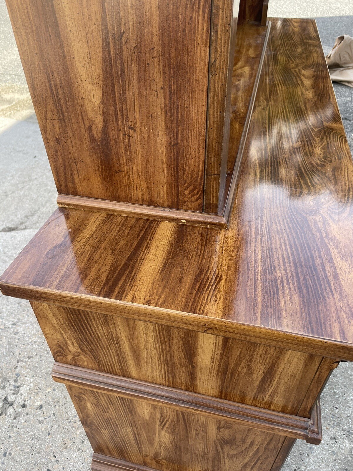 Bedroom Dresser with Glass Mirror Some Flaws Please Read