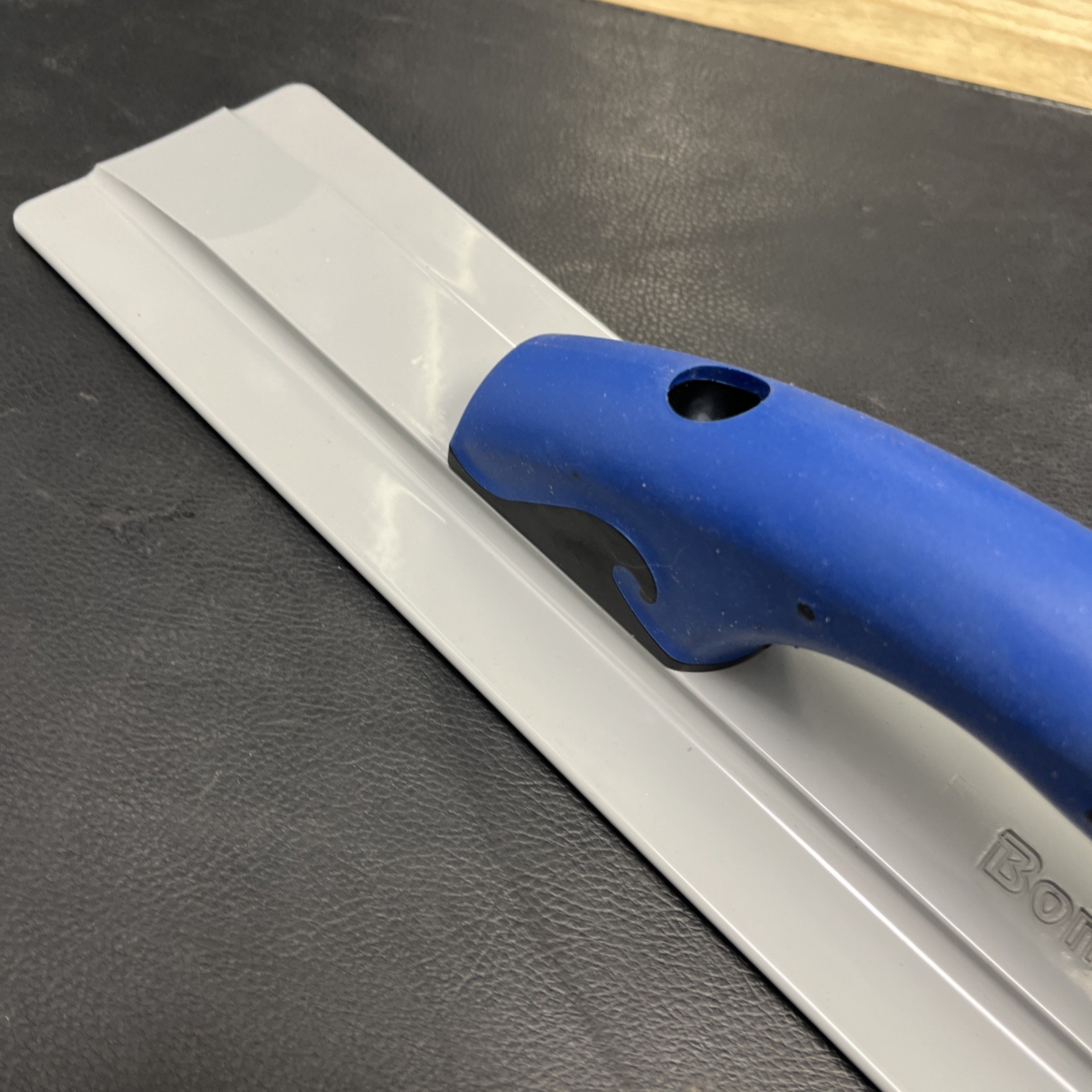 Square END CAST MAGNESIUM FLOAT - 16" x 3 1/8" COMFORT WAVE HANDLE