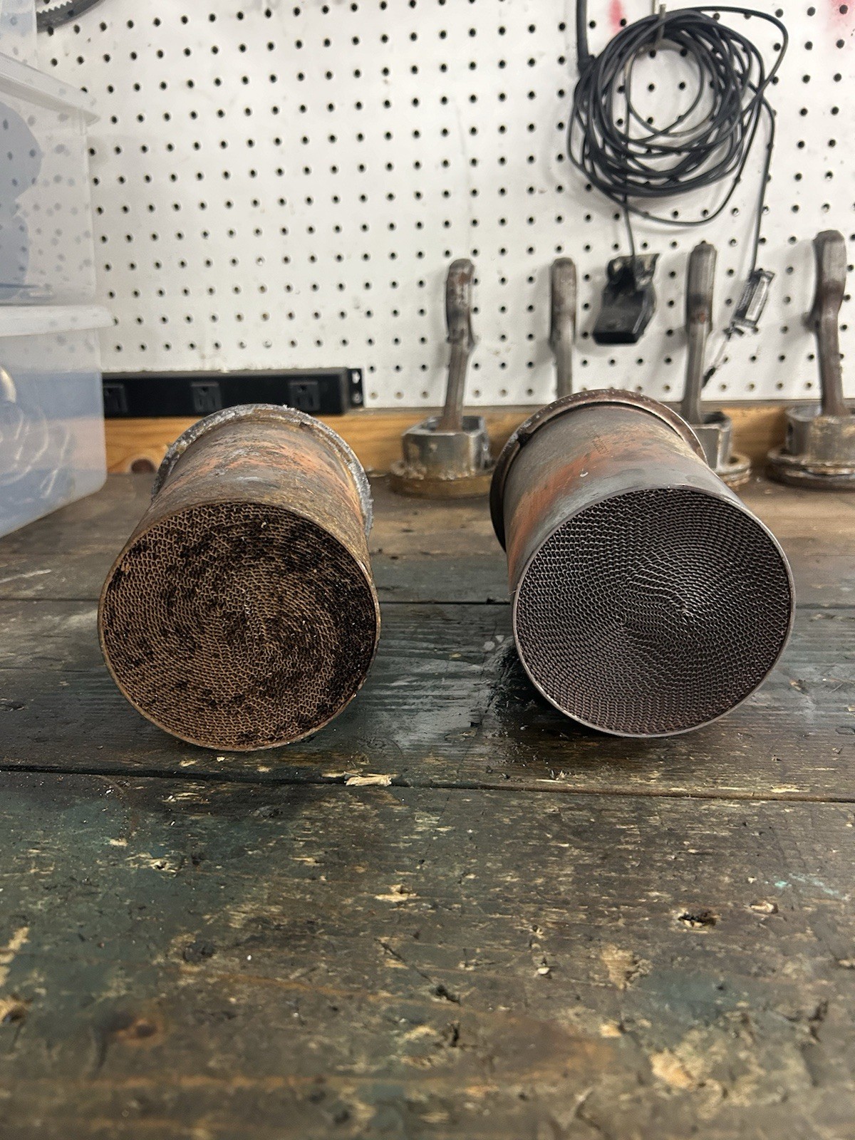 OEM Mercury MerCruiser exhaust Catalyst 8M0104918. Pair