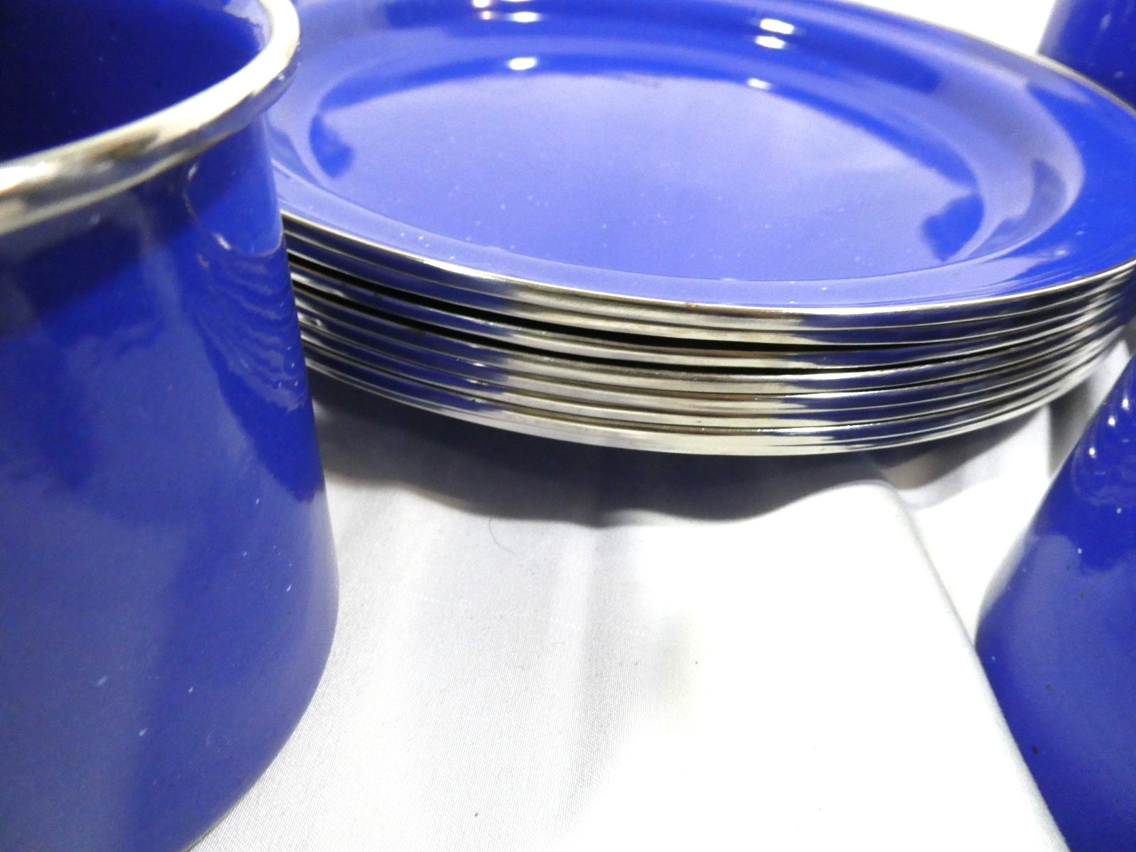 24 pc Marlboro Miles MESS KIT Plates Bowls Cups MORNING SKY Enamel BLUE SPECKLED