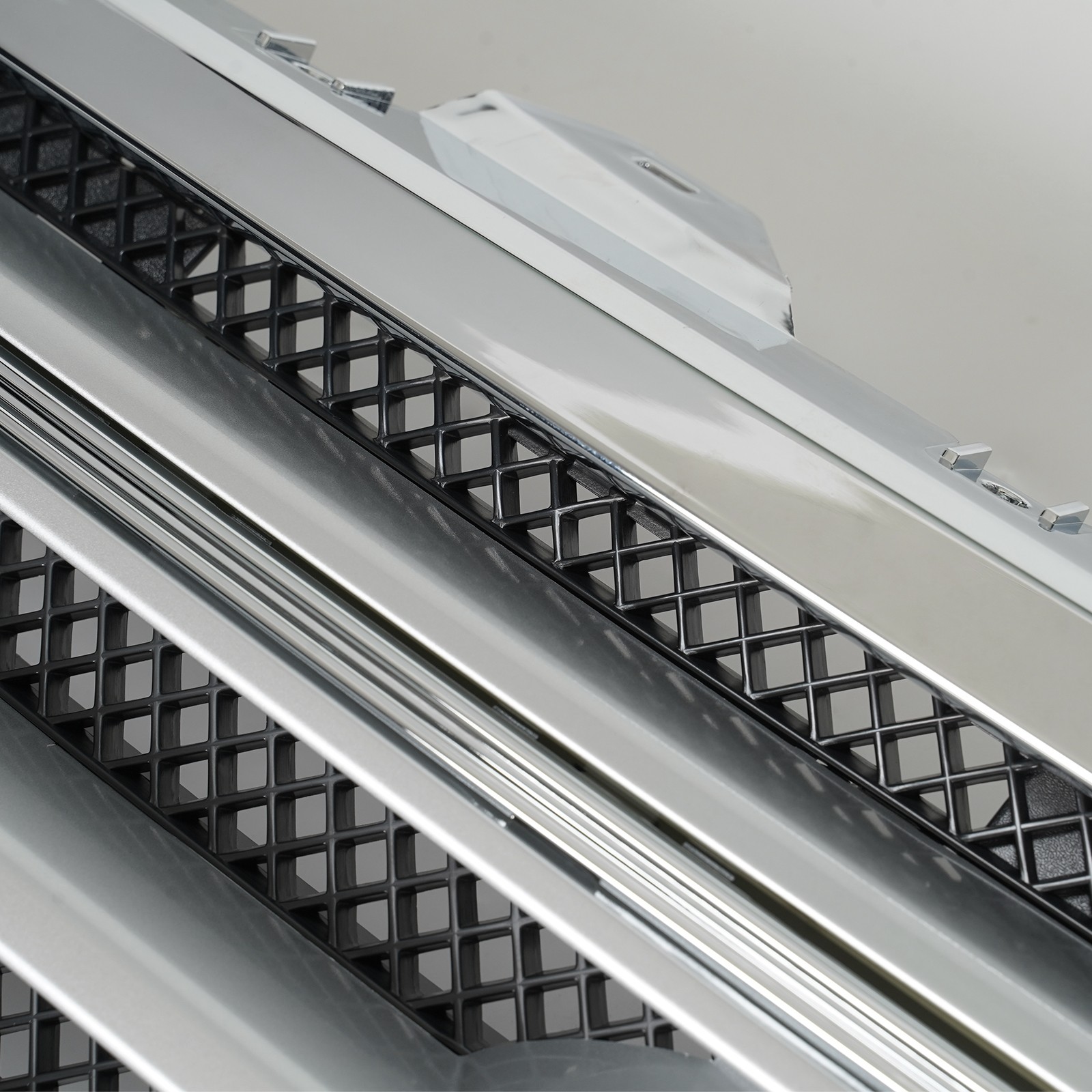 Front Bumper Cover Grille Assembly For 2013-2019 Ford Taurus SE | SEL | Limited