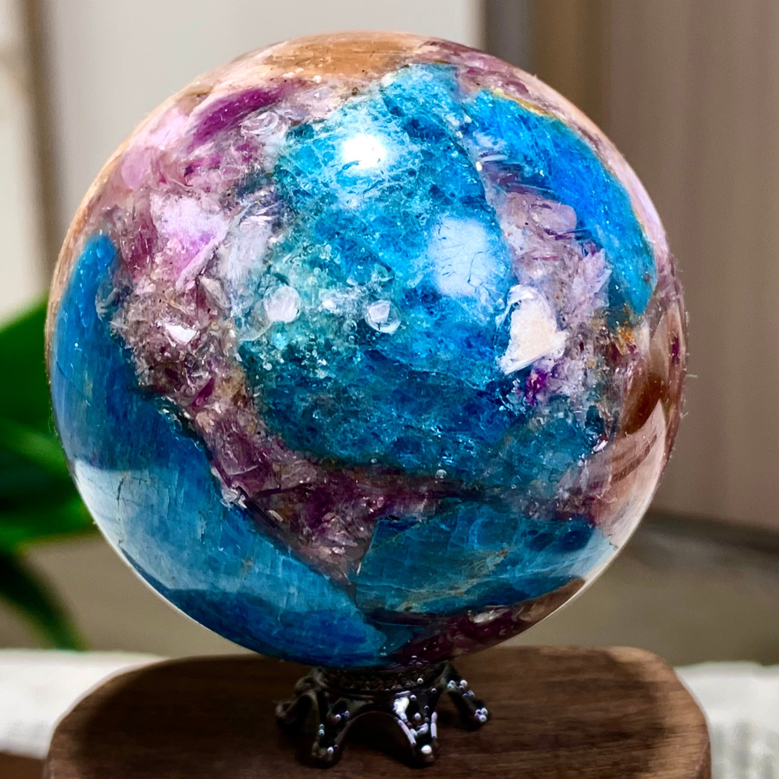 190G Natural Blue Aptite +Sun Stone purple lepidolite Sphere mineral sample