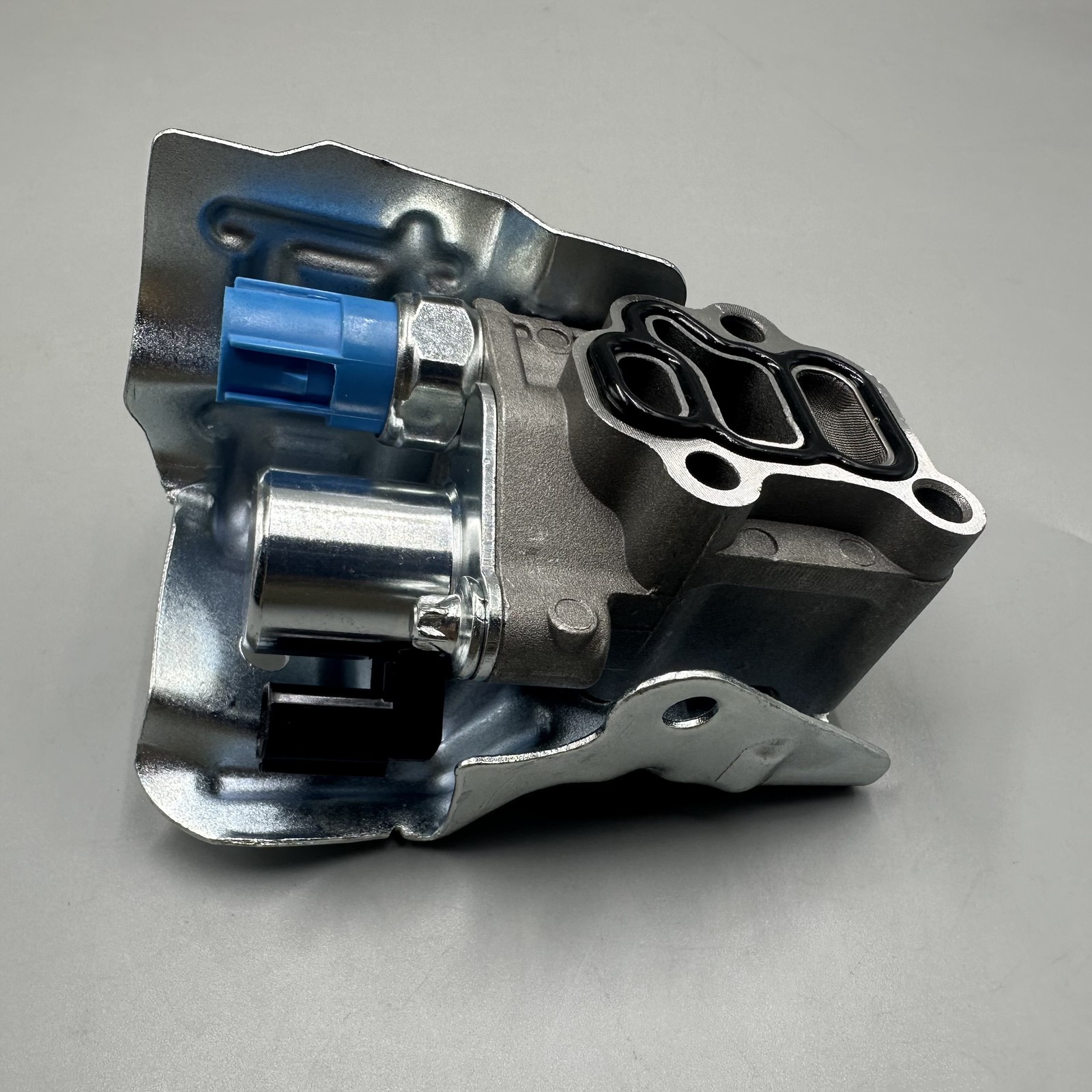 OEM GENUINE 15810-RAA-A03 FOR HONDA ACURA VTEC SOLENOID SPOOL VALVE W/GASKET NIB
