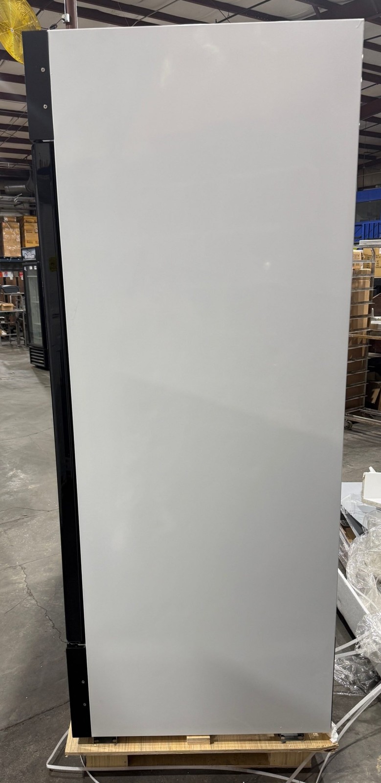 BLUEAIR BKGF49-HC TWO GLASS DOOR MERCHANDISING FREEZER