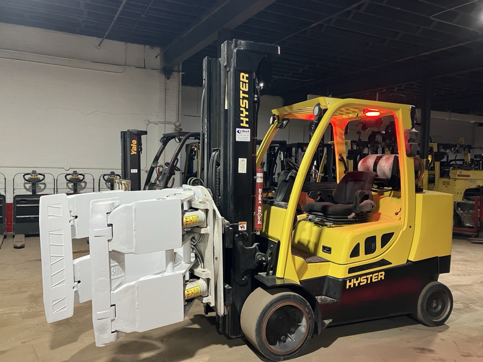 2019 Hyster S120FTPRS 12000lb Used Forklift Triple Mast Paper Roll Clamp