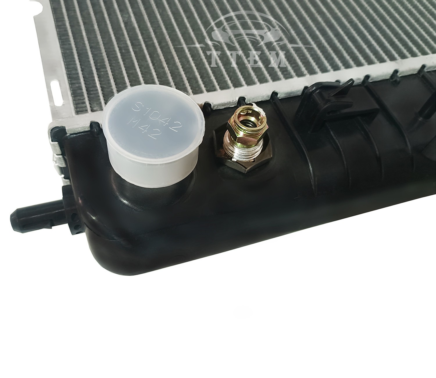 34'' #2370 Radiator For Chevy Silverado 1500 2500 Suburban Tahoe 4.8L 5.3L 6.0L