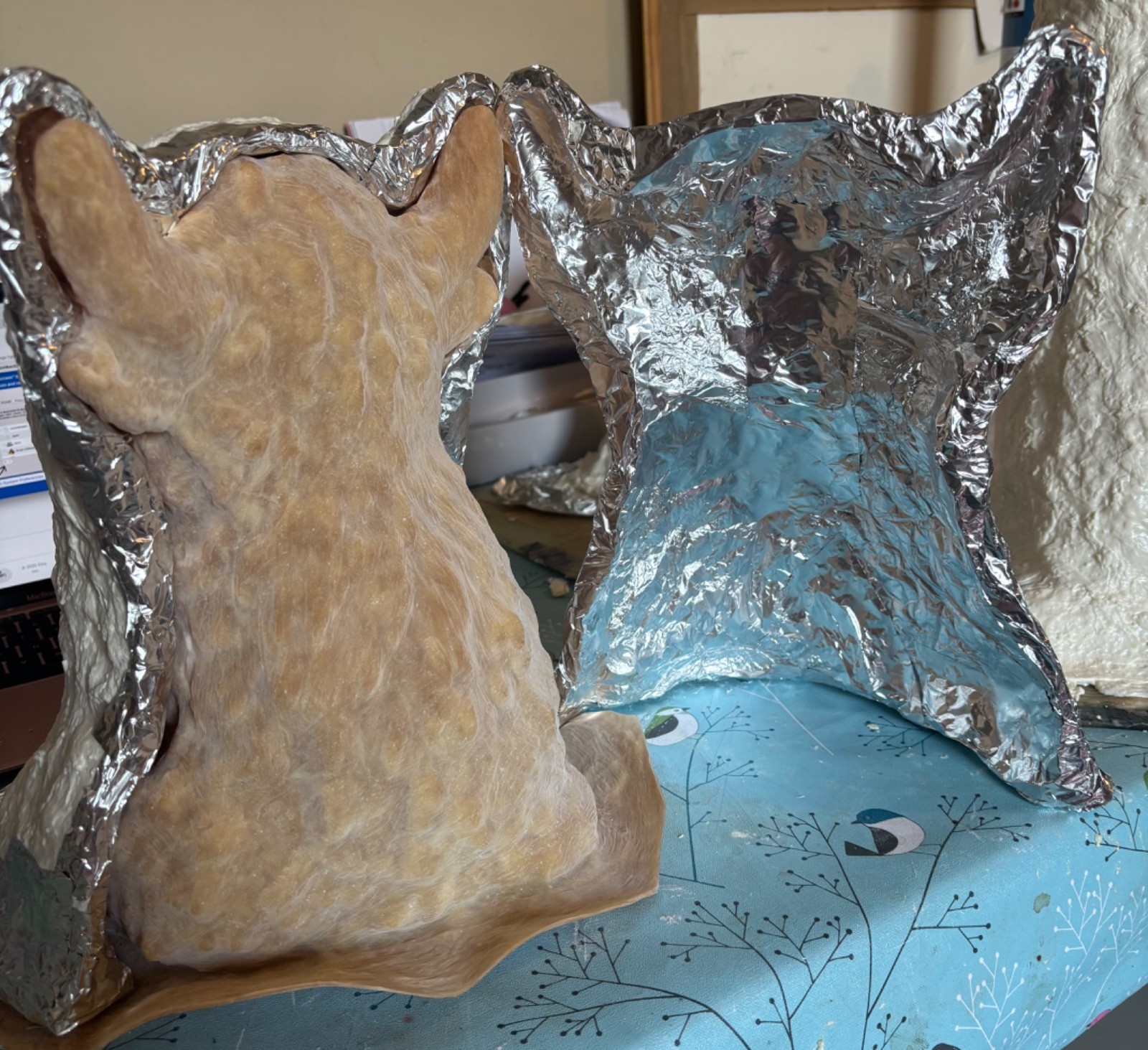 Latex mould WITH FOAM SUPPORT CASE for making this Stunning LARGE COW STATUE